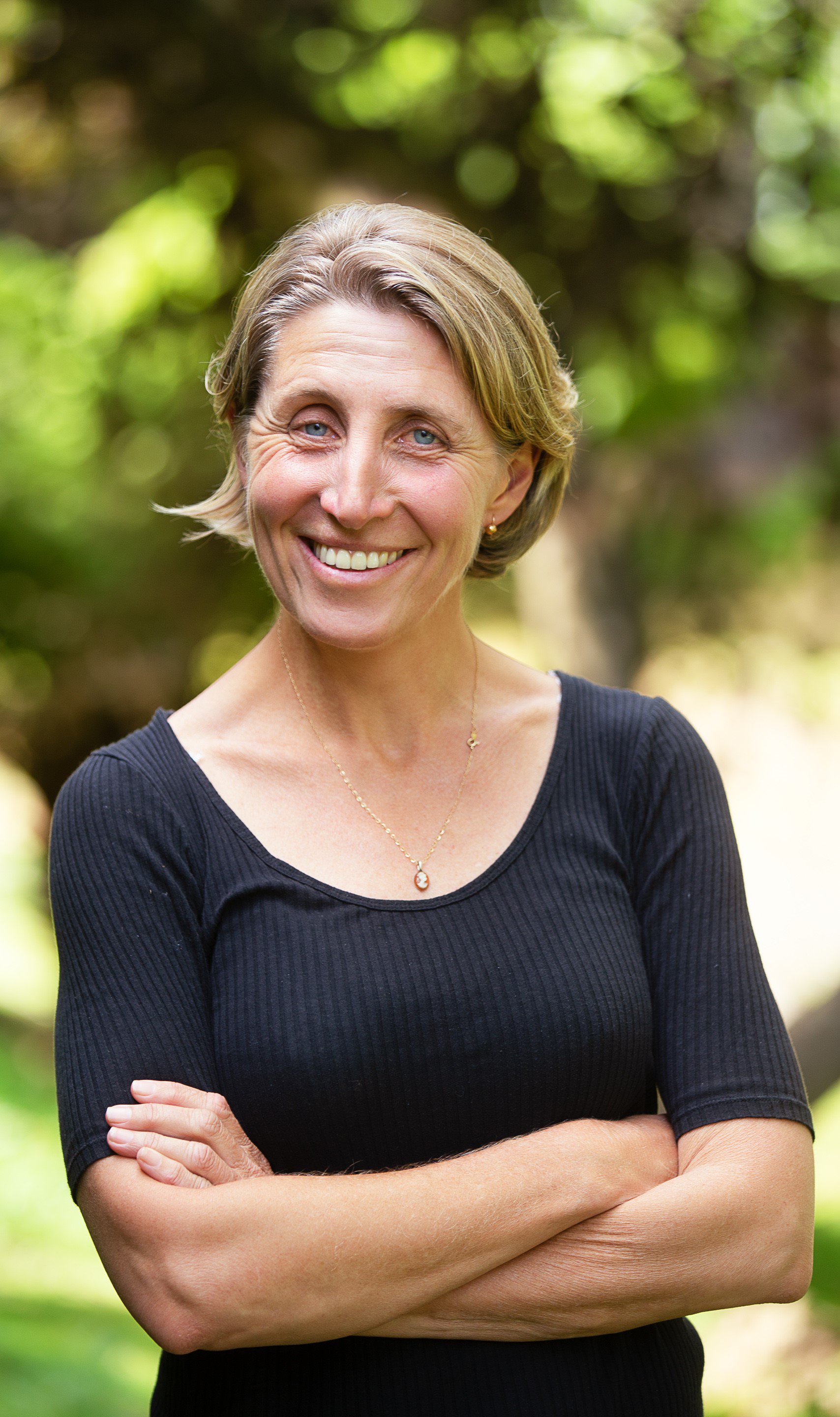 tasmanianlitmonth-biographies-hannah-gadsby-and-stephenie-cahalan